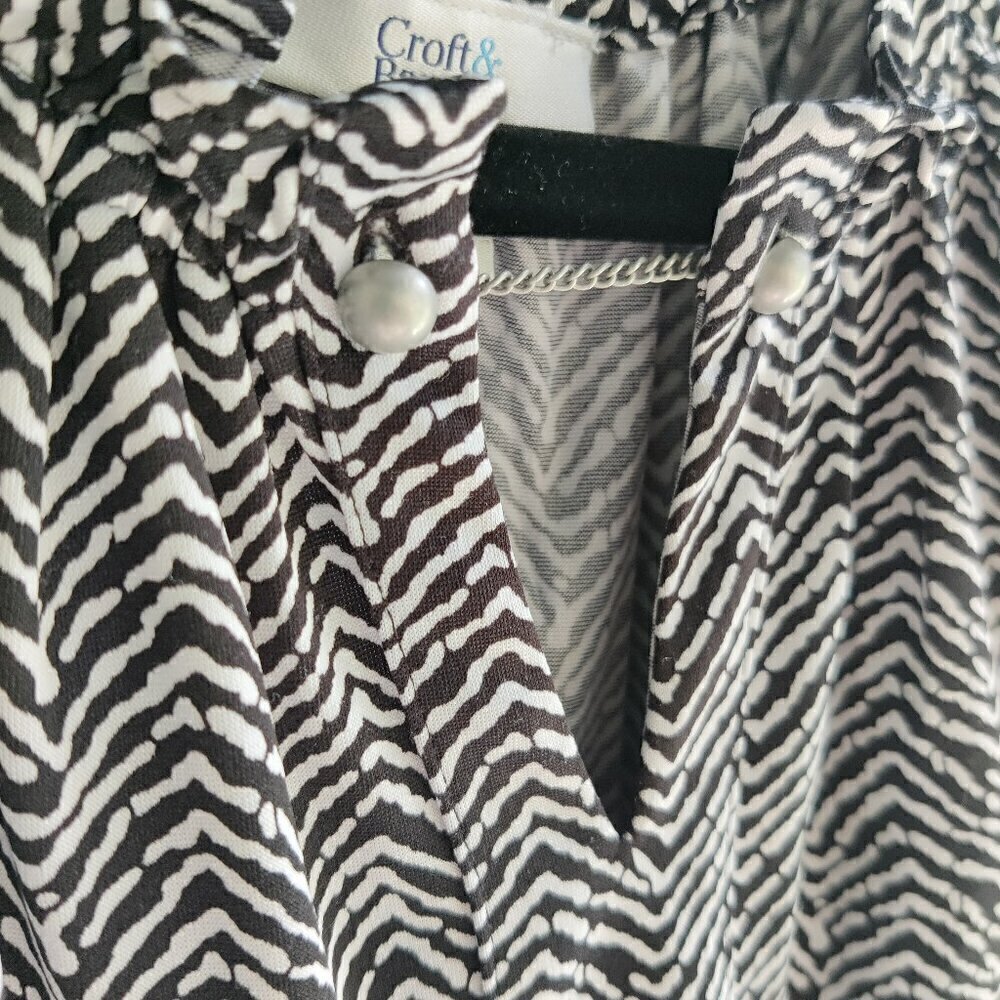 Blouse in Black & White Herringbone Print for a Classy Executive Statement. L
